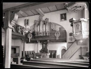 evangelische Pfarrkirche innen nach Osten