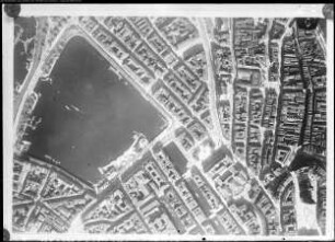 Hamburg, Innenstadt, Alster (senkrecht)