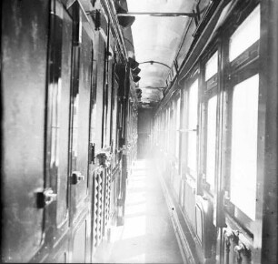 Seitengang im Wagon-Lits