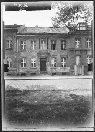 Potsdam, Große Fischerstraße 7. Wohnhaus. Straßenfront