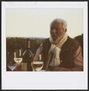 Wolfram Siebeck auf dem Söller von Schloss Mahlberg