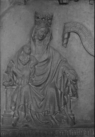 Arras, Grabrelief Kobiers Li Rois (?, gestorben 1421). Musée des Beaux-Arts