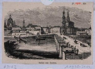 Stadtansicht von Dresden, Blick von Norden über die Elbe mit Dampfern und die Augustusbrücke auf die Altstadt