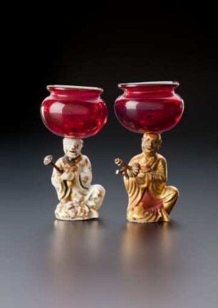 Chinesische Statuetten mit Schale, 1710-1715