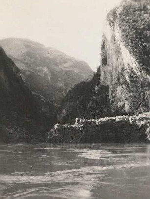 China. Yangtse-Schlucht bei Itschang (Yichang), Washan-Schlucht mit Seitental