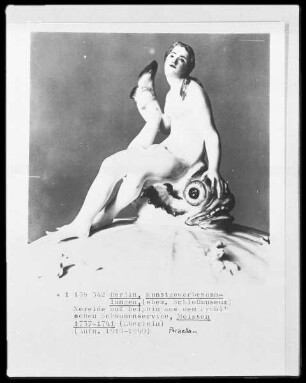 Brühl'sches Schwanenservice: Nereide auf Delphin, Deckel der Terrine