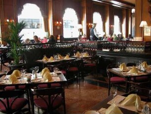 Oslo - Historisches Grand Cafè : Historisches Grand Cafè. Aufgenommen in Oslo im September 2004