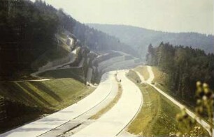 Albaufstieg Trassierung, Raumgitterstützwände