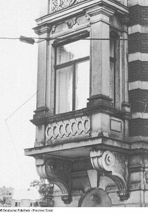 Dresden-Neustadt, Louisenstraße 87. Wohnhaus mit Laden (1899). Erker (1. Obergeschoß)
