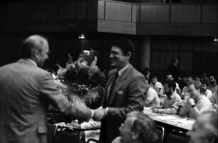 38. Tagung 1988 Physik; Studentenabend; stehend ?