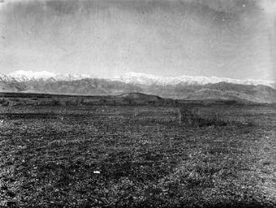 Blick auf den Gavur Dağı : Blick auf den Gavur Dağı (2262 m) von Ihsaniye aus.