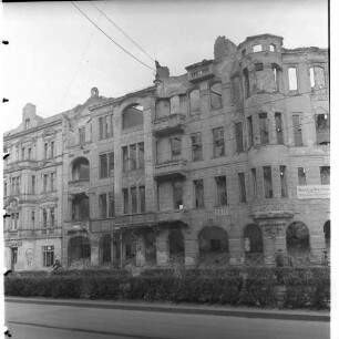 Negativ: Ruine, Hauptstraße 87, 1950