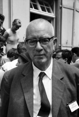 17. Tagung 1967 Chemiker; Verabschiedung for dem Schloss: Karl Ziegler Porträt