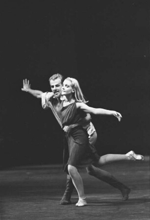 Szenenbilder aus "Sklaven" (Spartakus-Ballett), Ballett von Wolfgang Hohensee nach dem Libretto von Henn Haas. Staatsoper Berlin, Erstaufführung am 28.09.1964