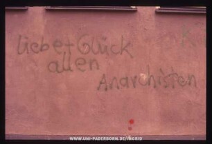 Liebe + Glück allen Anarchisten