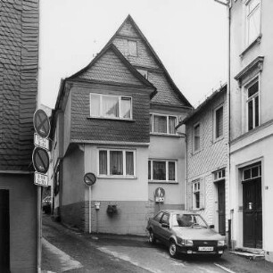 Weilburg, Pfarrgasse 9