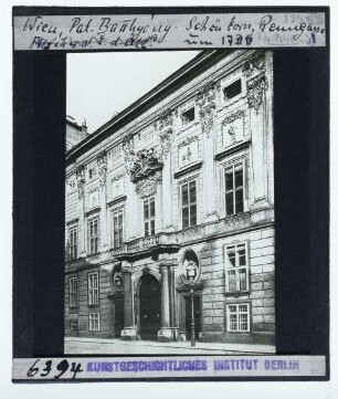 Wien, Palais Schönborn-Batthyány : Außenansicht, Fassade