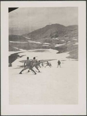 [Skiausbildung des 1. Türkischen Jäger-Bataillons]: Übungen im Skilauf im [Armenischen Hochland]