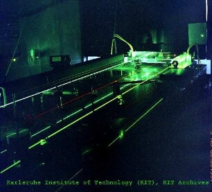 Durchführung eines Versuchsprogramms zur Laserspektroskopie kurzlebiger Nuklide mit einem schmalbandigen Farbstofflaser des Instituts für Angewandte Kernphysik (IAK)