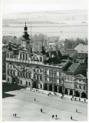 Westseite des Marktplatzes von Budweis mit Rathaus, Tschechien, Böhmen und Mähren