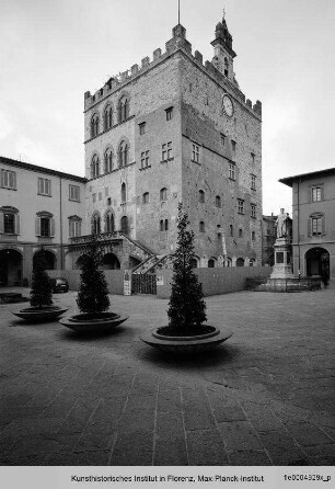 Piazza del Comune, Prato