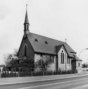 Ehem. Katholische Pfarrkirche St. Joseph, heute Friedhofskapelle, mit ehem. Pfarrhaus; Butzbach, Griedeler Straße 52, Griedeler Straße 54