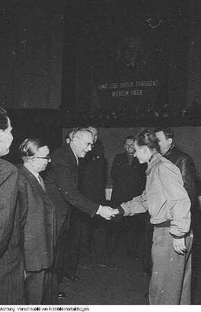80. Geburtstag von Wilhelm Pieck, Veranstaltung des Rat des Bezirkes, Kundgebung anlässlich des Geburtstages, 3. Januar 1956