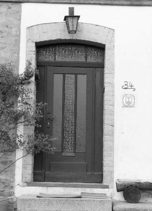 Klingenthal-Zwota, Alter Weg 34. Wohnhaus mit Scheune (1780/1800). Wohnhaus. Portal