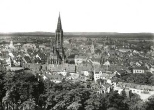 Freiburg, Stadtansicht : Freiburg. Stadtzentrum mit Münster von Osten