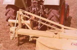 Fotografie: Futterernte, Mähwerk, Heckanbau, Trommelmähwerk