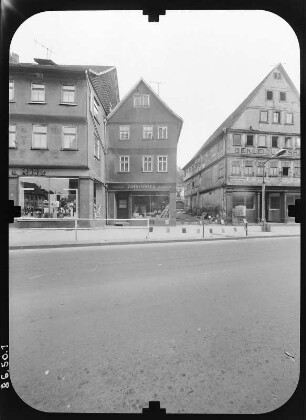 Schmalkalden, Auer Gasse. Wohnhäuser mit Läden. Straßenfront
