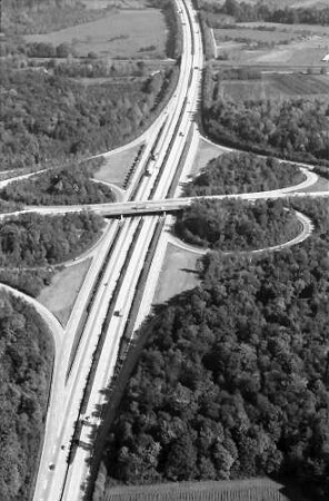 Freiburg: Autobahnkreuz Freiburg Mitte, von Süden