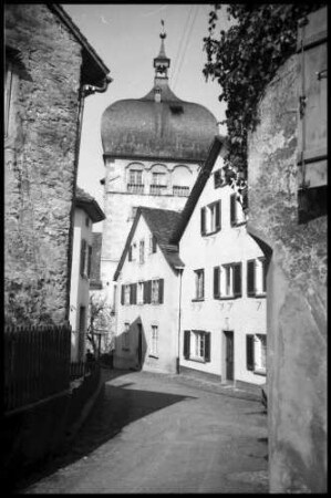 Bregenz: Durchblick zur Martiuskirche