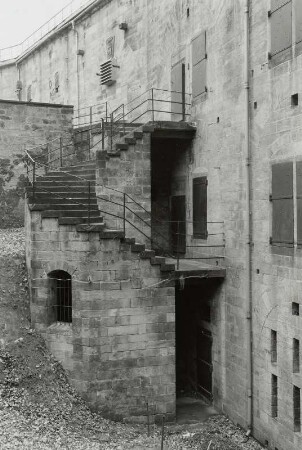 Königstein. Festung. Kriegskaserne III (1779). Außentreppe