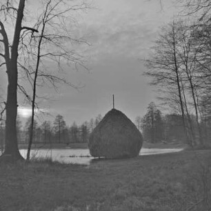 Landschaftsbild. Winter im Spreewald. Überflutete Wiesen und Felder bei Lübbenau. : Wobraz krajiny. Zyma w Błótach. Łuki a pola wokoło Lubnjowa su přepławjene.