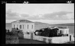 Küste bei Aiwalyk (= Ayvalýk, Prov. Balýkesir, Türkei) nördlich Smyrna (= Izmir, Prov. Izmir, Türkei)