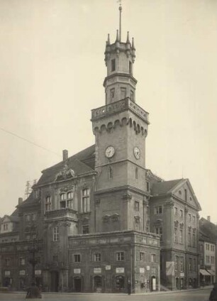 Löbau, Rathaus, Eckansicht