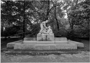 Kurpark, Samariterbrunnen; Bad Homburg, Kisseleffstraße 27 (Kaiser-Friedrich-Promenade)