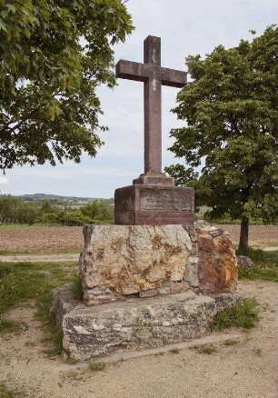 Kreuz auf dem Rothenberg (Kreuz); Geisenheim, Rothenberg