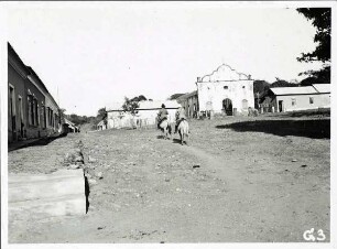 Caicara: der verfallende Hauptplatz mit der zerstörten Kirche, März 1933