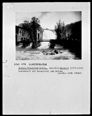 Landschaft mit Wasserfall und Brücke