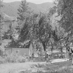 Heilbad und Kurort Kostenec im Südwesten Bulgariens. Landschaftsbilder und Kurgäste