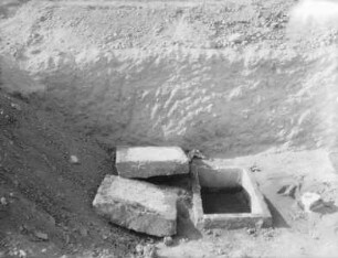 Sarkophag in Alt-Korinth