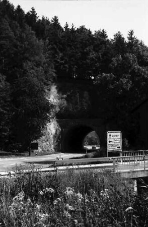 Straßentunnel auf der B 317 bei Weizen