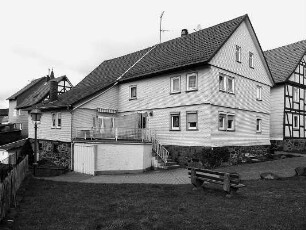 Einhof; Herbstein, Kirchplatz 8