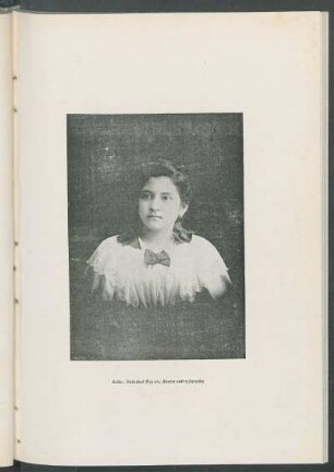 Srita. Soledad Reyes. [Retrato] : Dama salvadoreña.