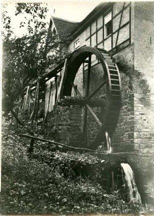 Wetterzeube-Haynsburg-Sautzschen, Johannismühle 1. Johannismühle. Teilansicht mit oberschlächtigem Mühlrad