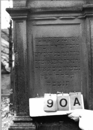 Grabstein 90A