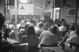 Jugendzentrum in Selbstverwaltung Werkstatt 68 e.V. im alten Mühlburger Bahnhof in der Fliederstraße. Vorläufige Sperrung der Gelder durch den Stadtjugendausschuss