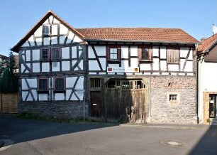 Hungen, An der Schule 1